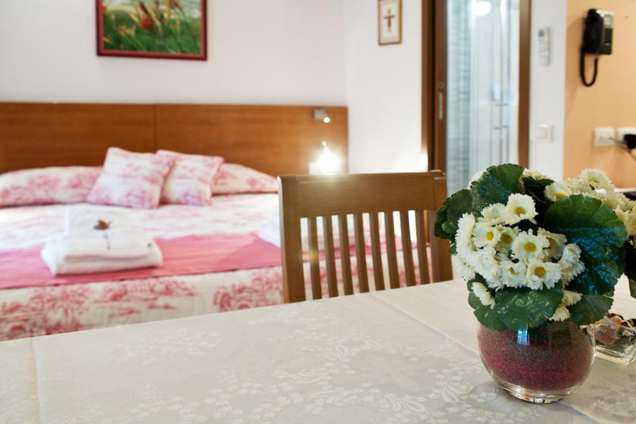 B&B La Casa Di Rosa Vago Екстериор снимка