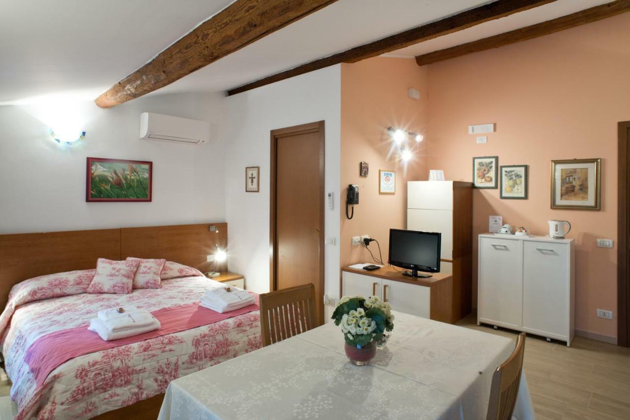B&B La Casa Di Rosa Vago Екстериор снимка